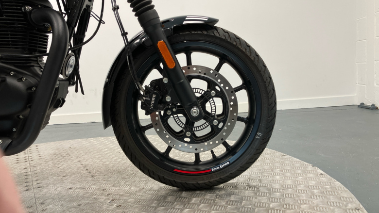 Royal Enfield Hntr 350 Rebel Red (23MY)